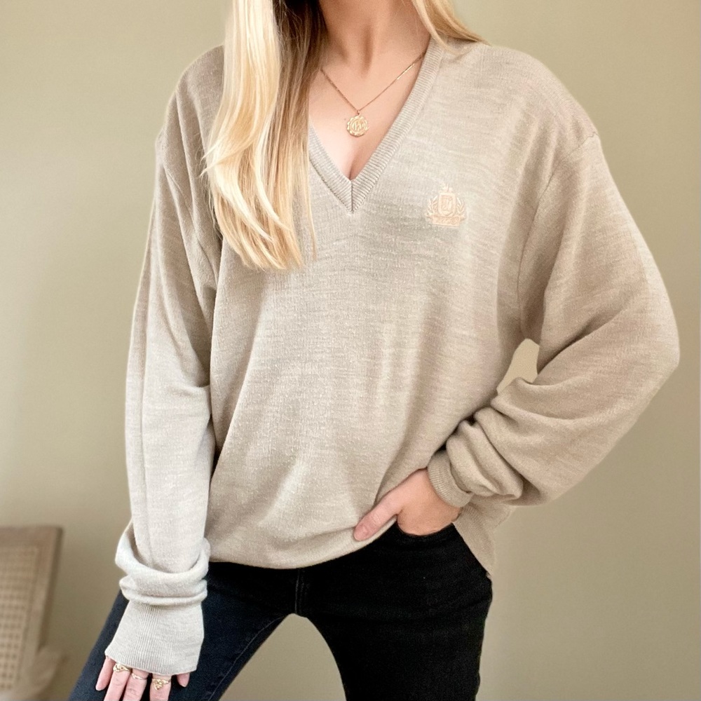 Vintage Izod Lacoste Embroidered Crest V-neck Sweater in Oatmeal Beige